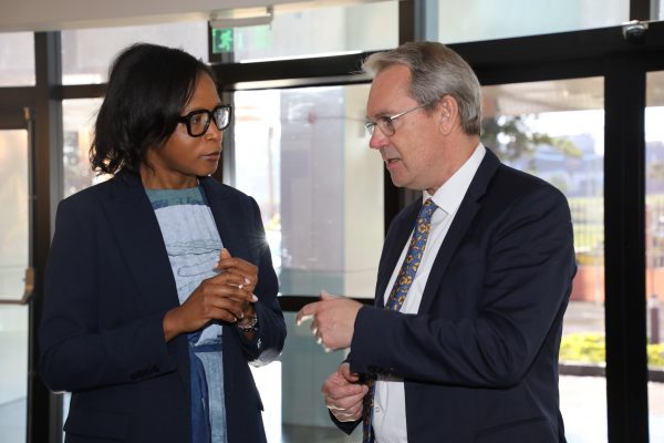 Visita de Director Regional do Banco Mundial para Africa ao Thinklab do INCM Reforça Perspectivas de Expansão da Inovação Digital em Moçambique